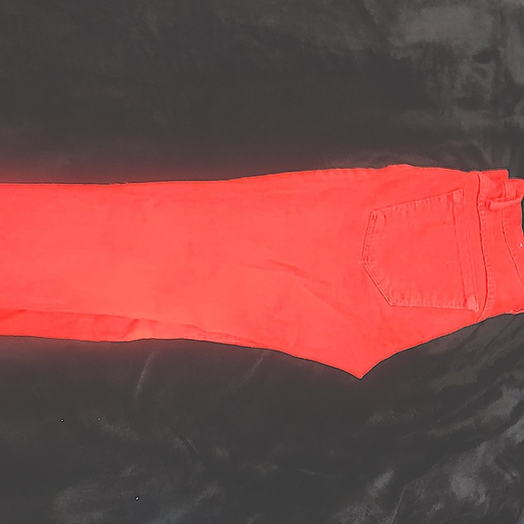 Red ripped jeans for teens - Picture 2 of 2